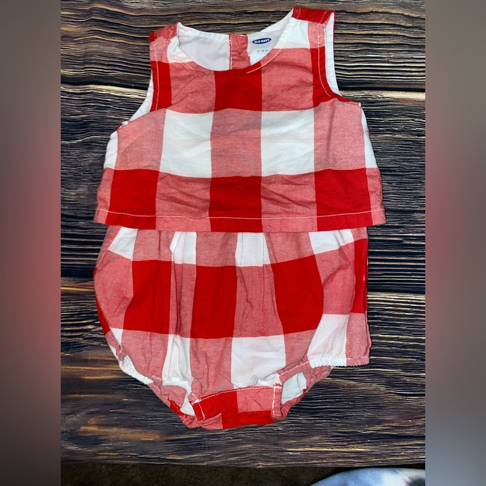 Old Navy Romper Sz 12-18M